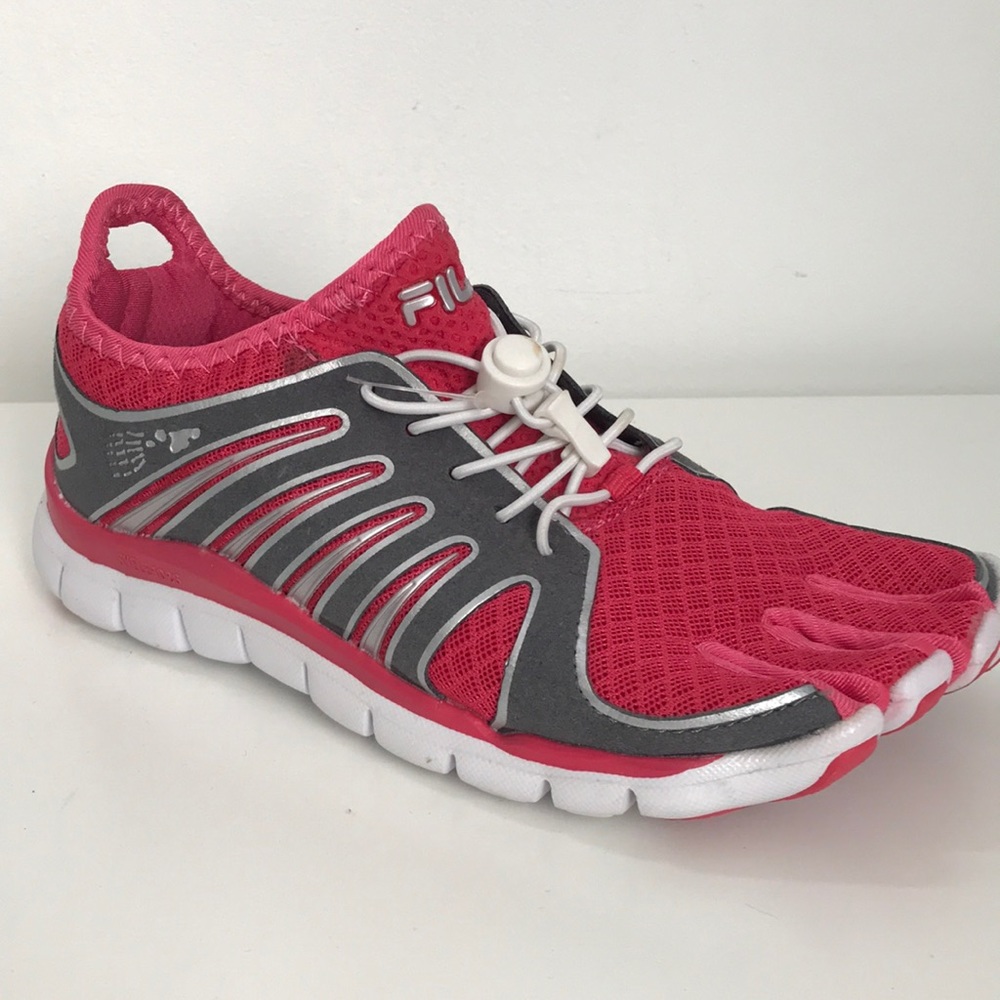 Sneaker Sz 3.5 Kids / Sz 5 women’s